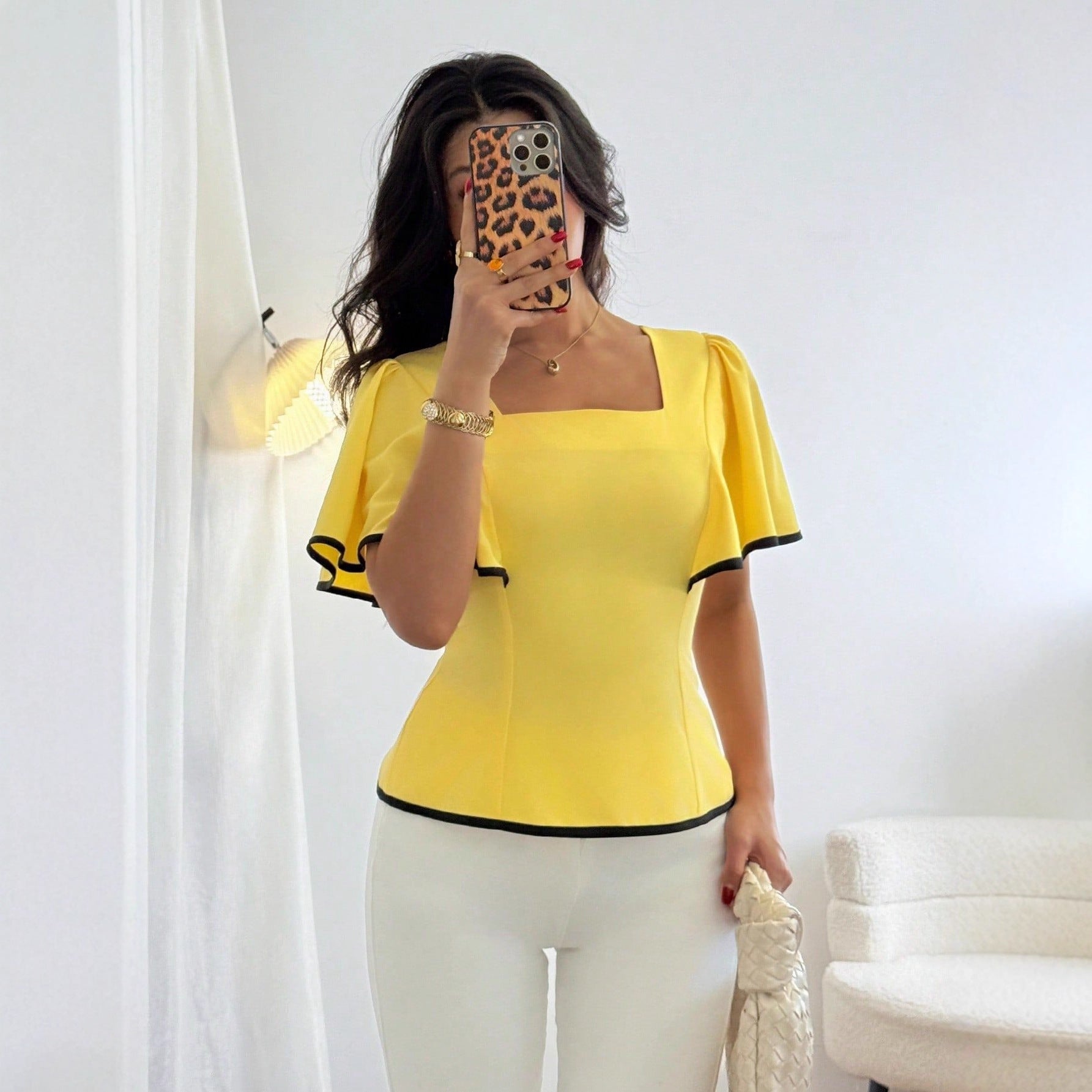 Slim-Fit Cream-Yellow T-Shirt With Ruffled Hem And Short Sleeves