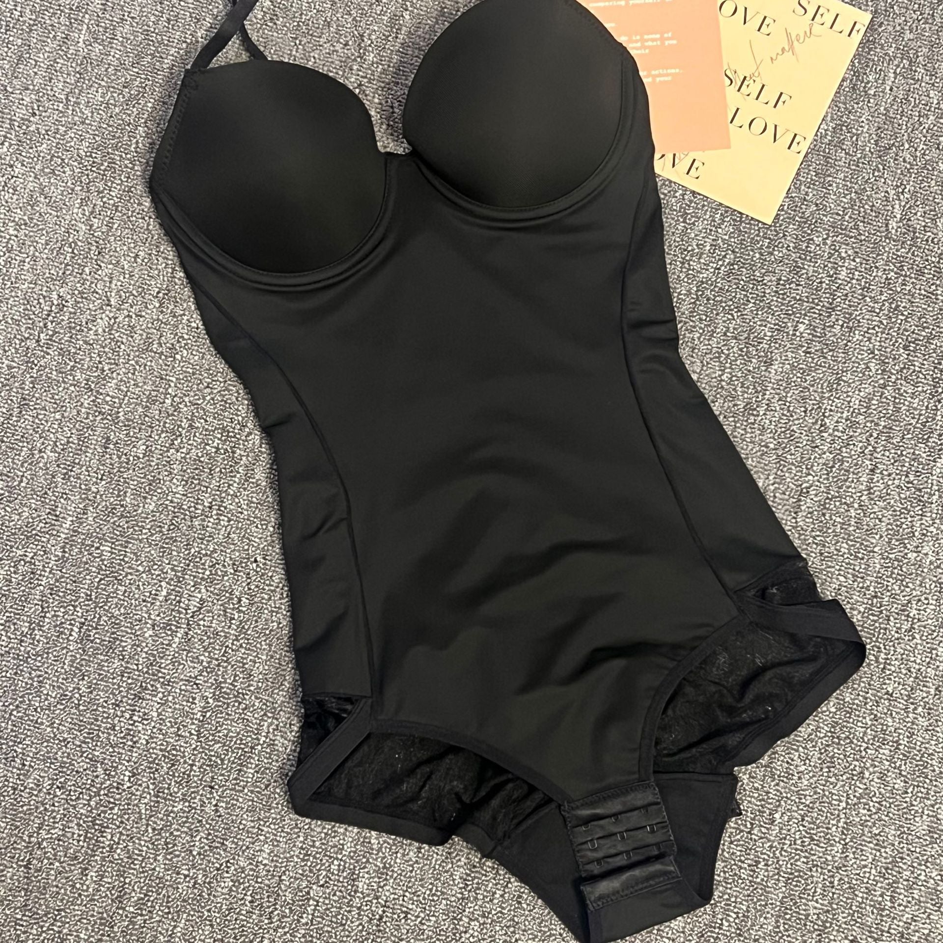 Fullbody Shapewear With Built-In Bra, Reinforced Postpartum Tummycontrol And Breast-Supporting Seamless Lace Bodycontouring Corset