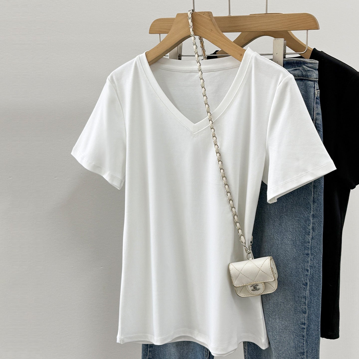 80-Count V-Neck Mercerized Cotton Women's Short-Sleeve T-Shirt